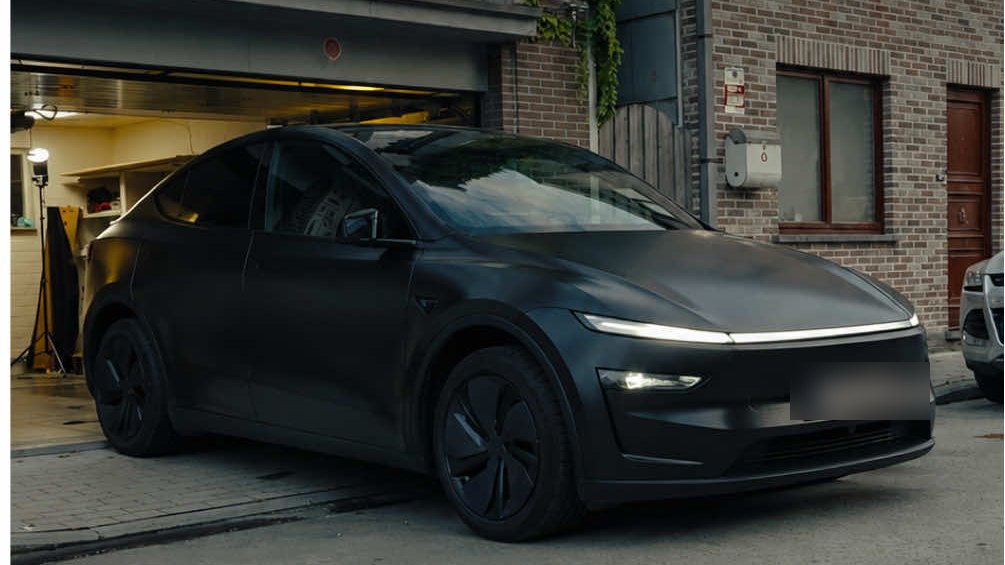 Tesla Model Y — Noir satiné